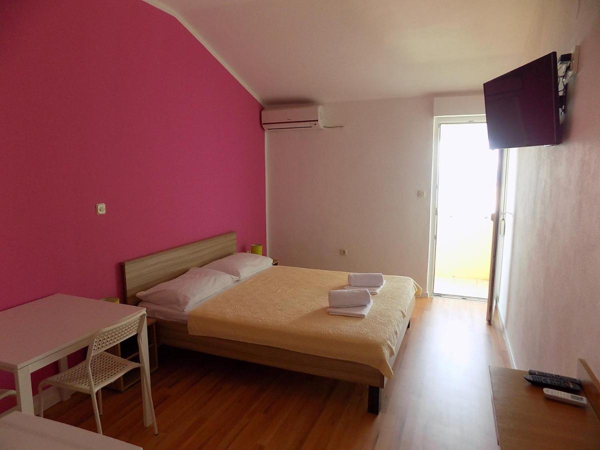 Villa Galeb Pag - At The Main Beach Pag Town Room photo